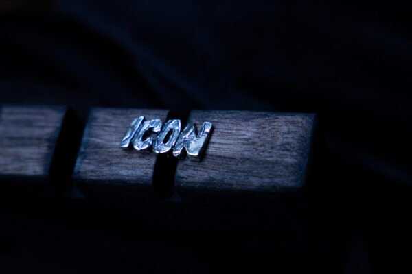 Icon Pin